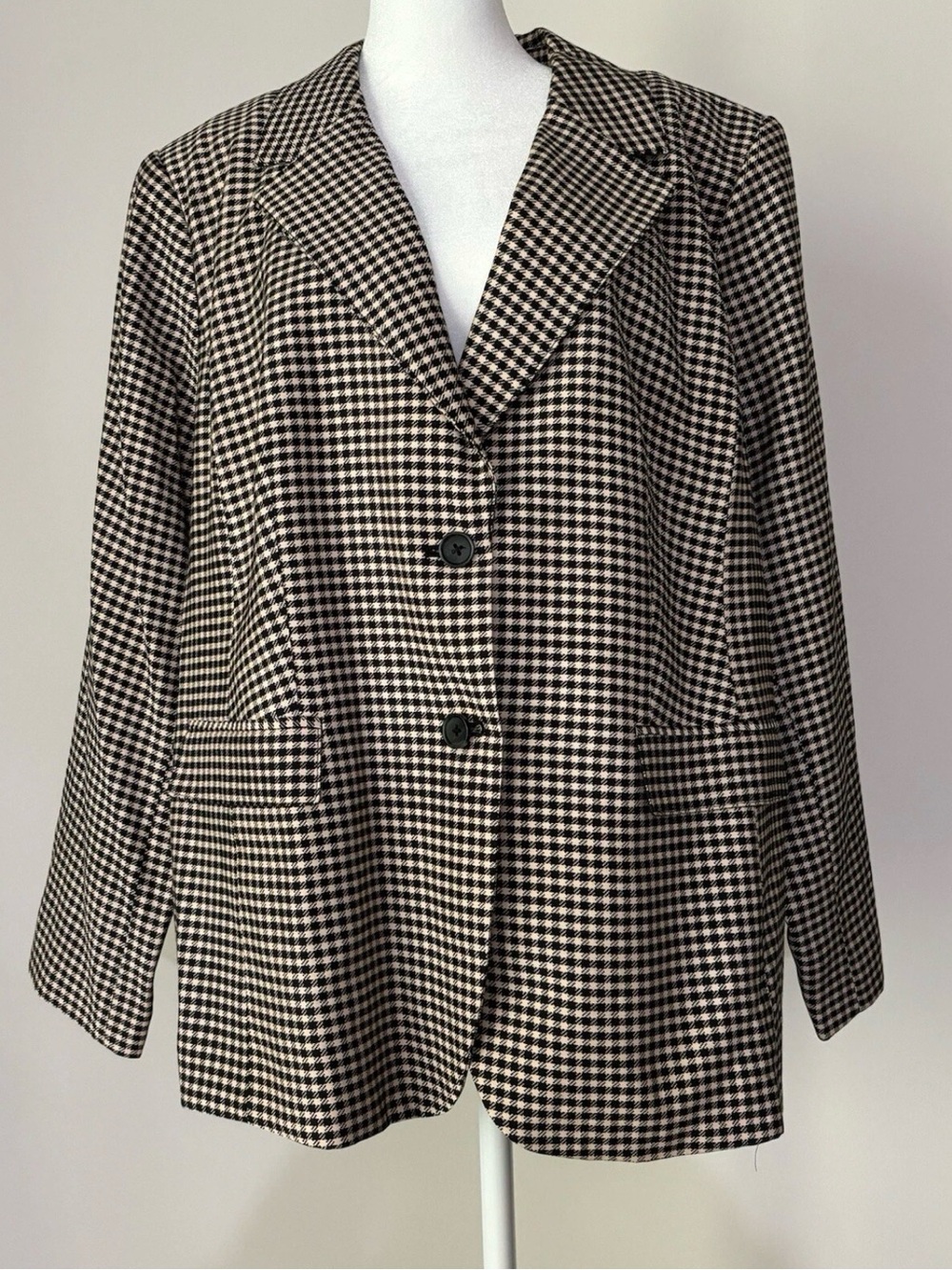 Candace Cameron Bure Black & Cream Blazer